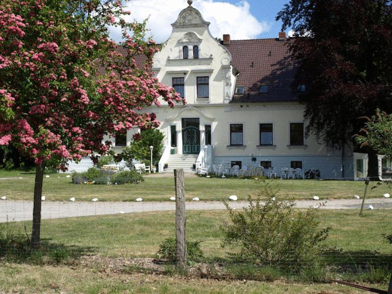 Hotel Pension Gutshaus Neu Wendorf Sanitz Zewnętrze zdjęcie